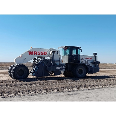 （中国）科技公司设备在吉林中交三公局松通高速